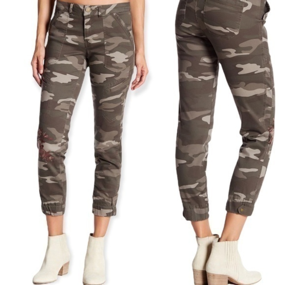 Jolt Green Camo Embroidered Ankle Length Jegging Size 13